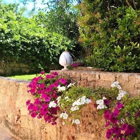 Dimora Li Santi E Casina Matilde Nardò
