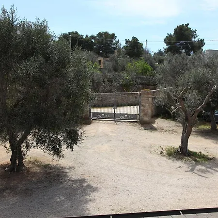 Dimora Li Santi E Casina Matilde Nyaraló *