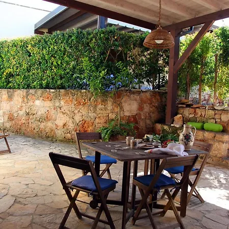 Dimora Li Santi E Casina Matilde 度假居