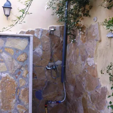 Dimora Li Santi E Casina Matilde 나르도